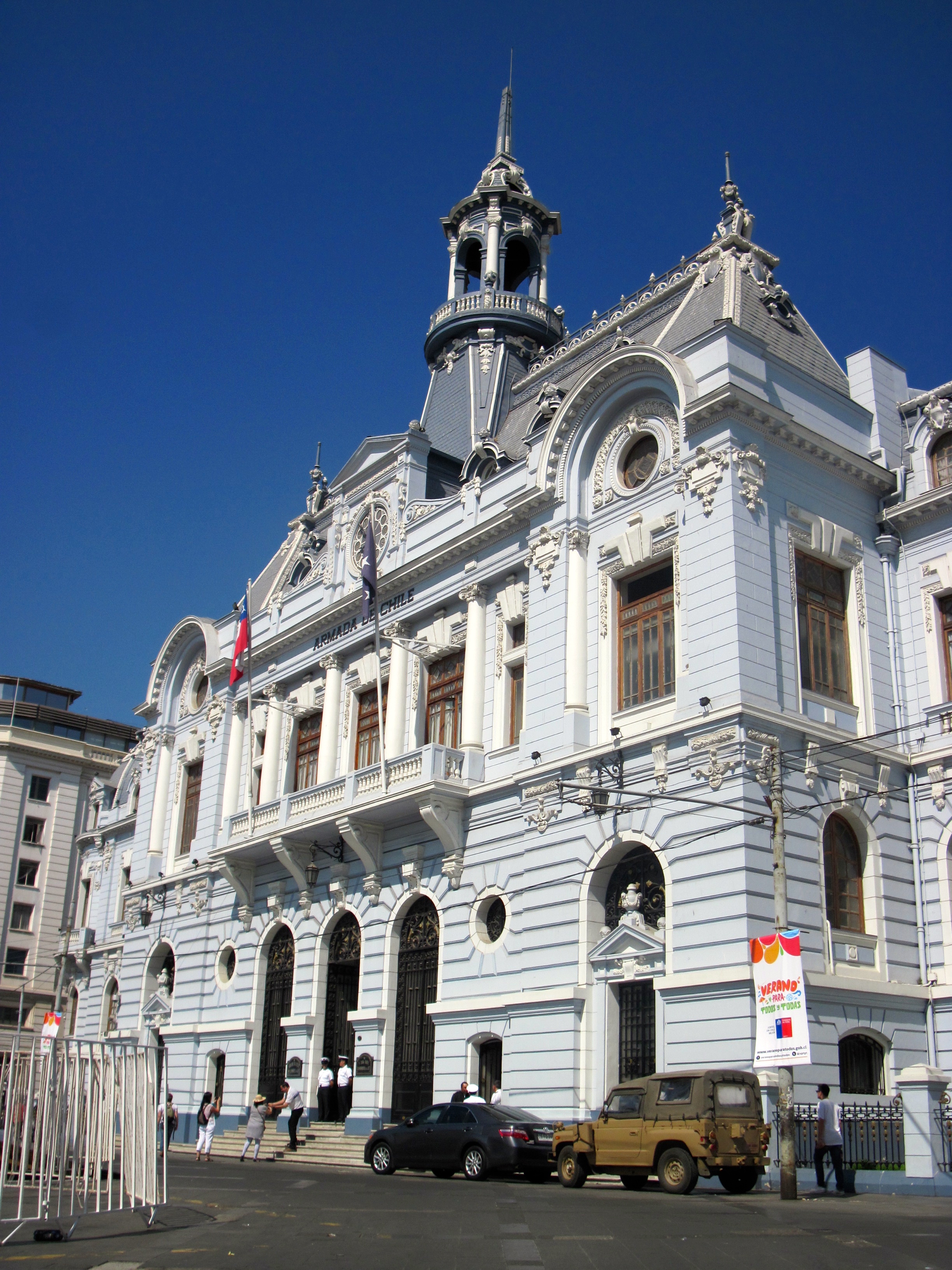 Edificio de la Comandancia Naval - at Plaza Sotomayor